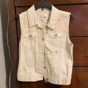 Woman’s Medium off white jean vest